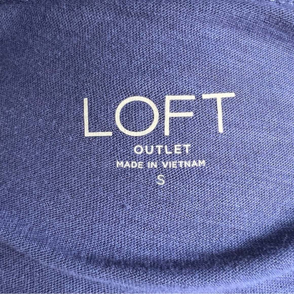 NWT LOFT Soft Blue Scoop Neck T Shirt - Picture 8 of 10